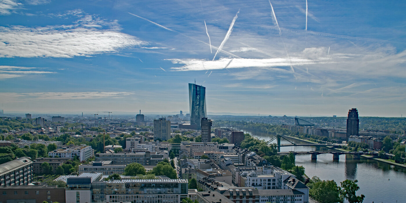 Fernbild Zentralbank und Stadt Frankfurt