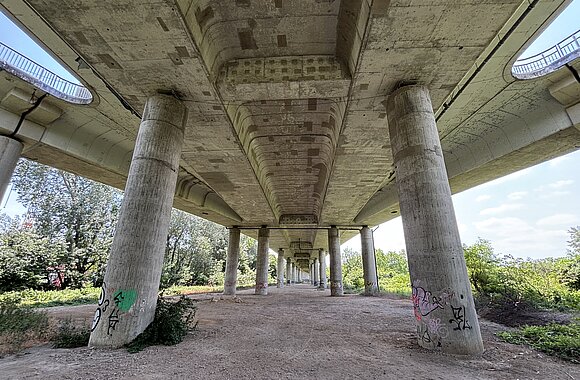 Untersicht Bestandsbauwerk Vorlandbrücke Mombach, Bereich Anschluss der Rampenbauwerke