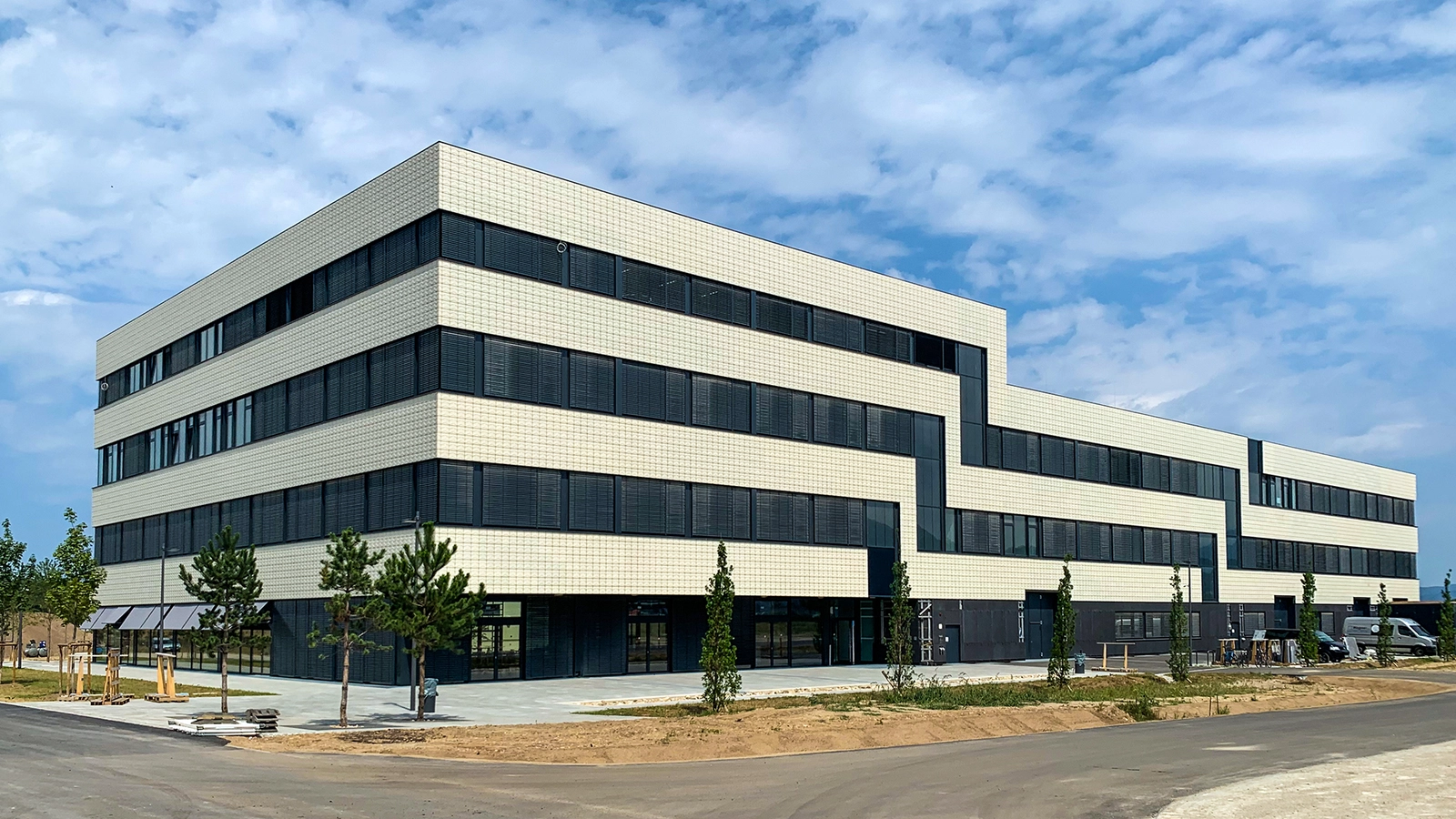 Gebäudeansicht von der Ferne