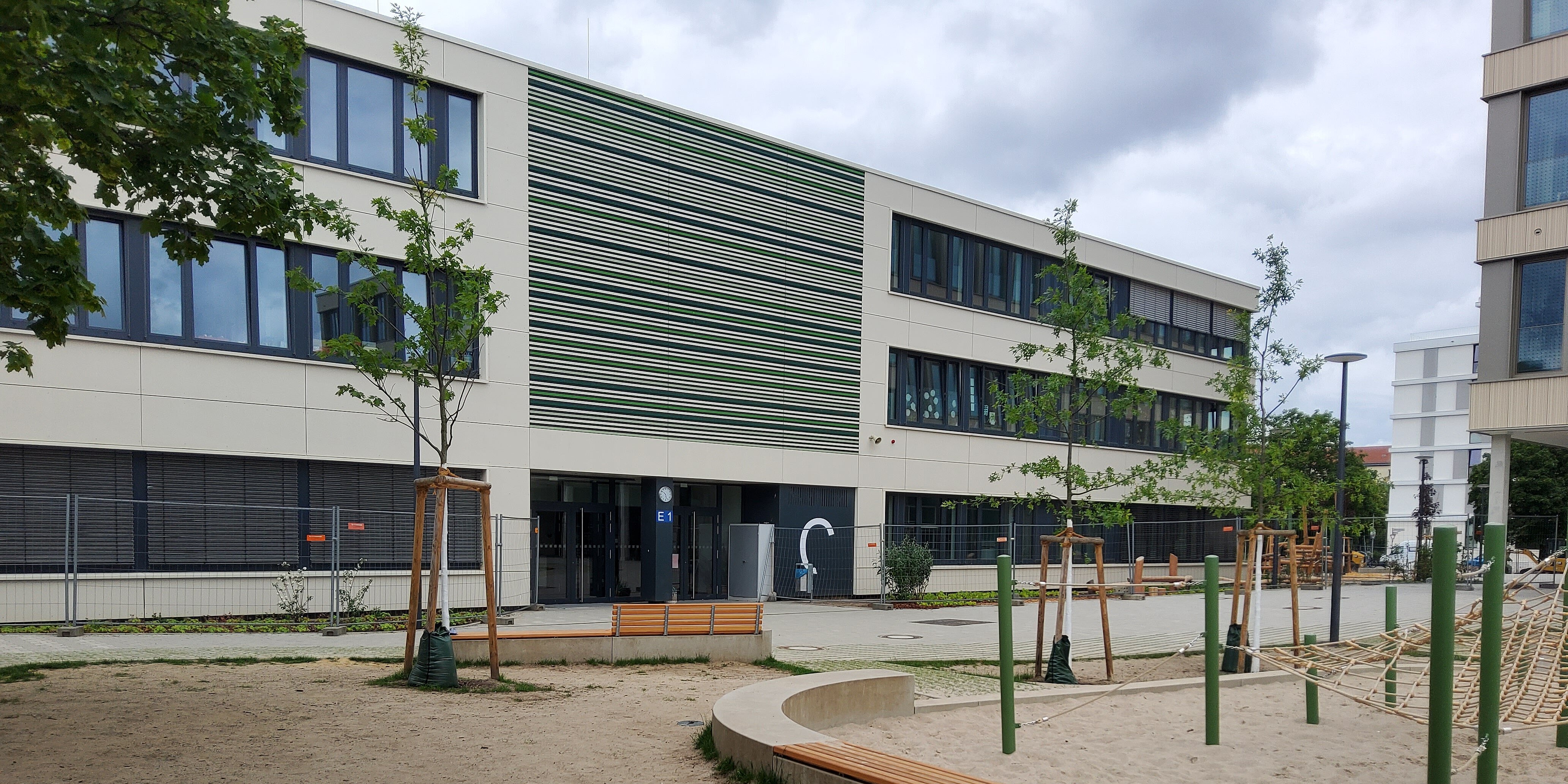 Außenansicht: Schulneubau an der Conrad-Blenkle-Straße in Berlin. © KREBS+KIEFER, Aufnahme 2024