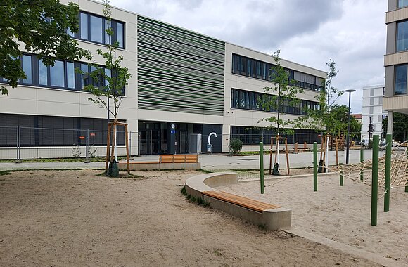 Außenansicht: Schulneubau an der Conrad-Blenkle-Straße in Berlin. © KREBS+KIEFER, Aufnahme 2024