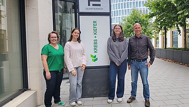 Herzlich willkommen an Bord. Von links nach rechts: Nicole Kappei, Romy Wecker, Jolina Pretsch, Jan Bunzel