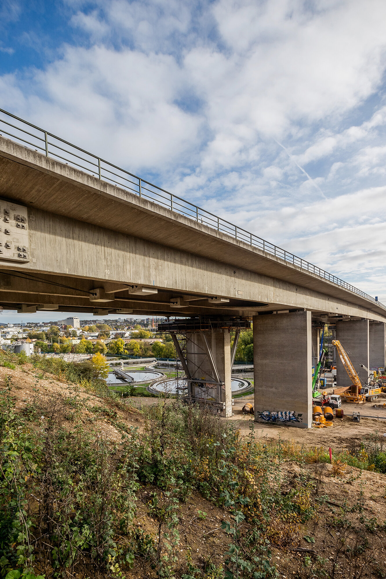 Schräge Ansicht der Brücke 