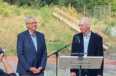 Prof. Dr. Matthias Vojta, Sprecher des Exzellenzclusters ctd.qmat, und Prof. Dr. Bernd Büchner, Wissenschaftlicher Direktor des IFW Dresden.