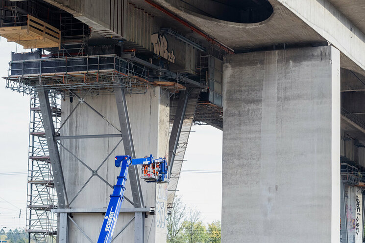 Brücke von unten im Bauzustand 